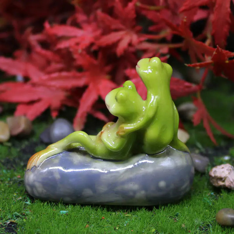 Mini Frog Resin Ornament – Garden Decoration